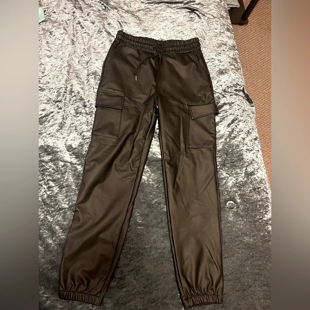 Sweatpants - Picture 1 of 2